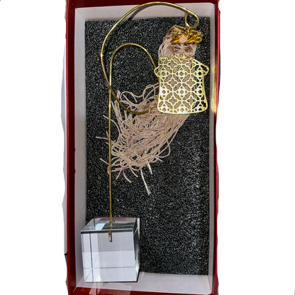 Επιτραπέζιο Διακοσμητικό χρυσο Σπίτι 2026 – Με μπεζ φούντες και βάση