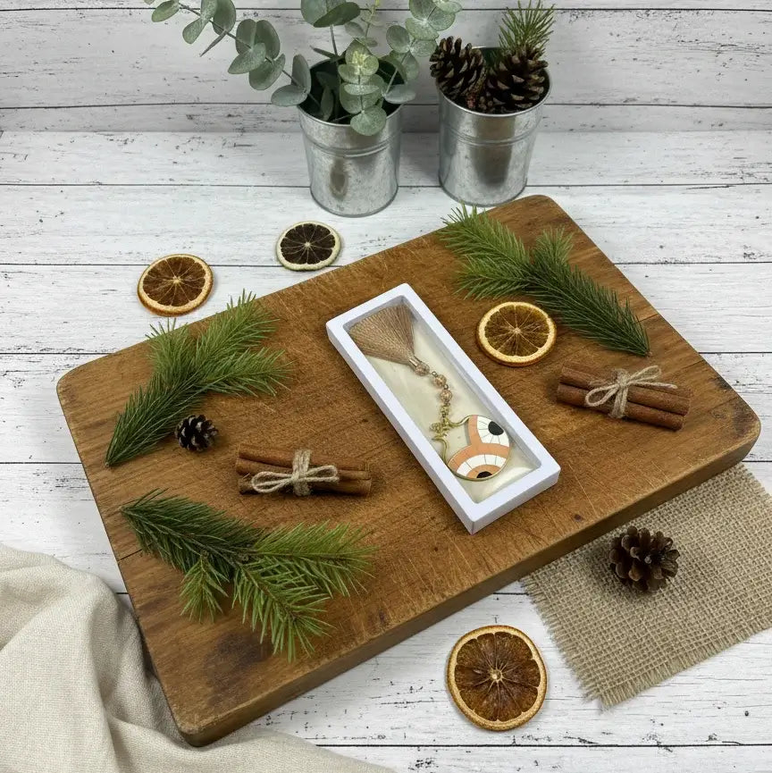 Χριστουγεννιάτικο Γούρι με κουτί “Μωσαϊκό” – Για Μια Χρονιά με Ροή, Προστασία και Ισορροπία