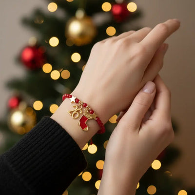 Χριστουγεννιάτικο Βραχιόλι – Κόκκινο με Χρυσά Charms για Στιλάτες Γιορτές