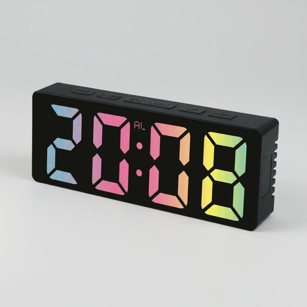 Ψηφιακό Ξυπνητήρι LED με Πολύχρωμη Οθόνη & Πλήκτρα Ρύθμισης – Μοντέρνος Σχεδιασμός για Κρεβατοκάμαρα ή Γραφείο