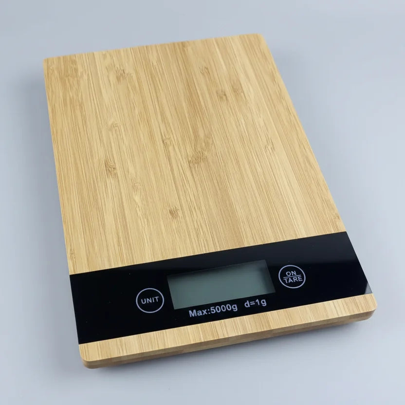 Ηλεκτρονική Ζυγαριά Κουζίνας με Ξύλινη Επιφάνεια κοπης & LCD Οθόνη – Υψηλή Ακρίβεια & Μοντέρνος Σχεδιασμός