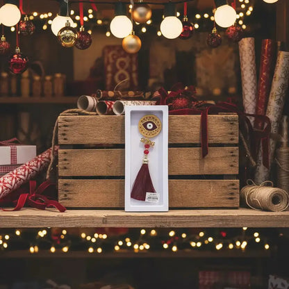 Χριστουγεννιάτικο Γούρι με κουτι “Φύλακας” – Για Όσους Θέλουν να Προστατεύσουν το Φως τους