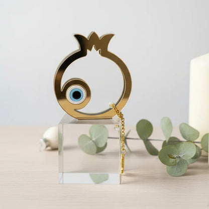 Χριστουγεννιάτικο γουρί με γυάλινη βάση και κουτι “Ρόδι & Μάτι” – Για Μια Χρονιά με Αφθονία και Προστασία